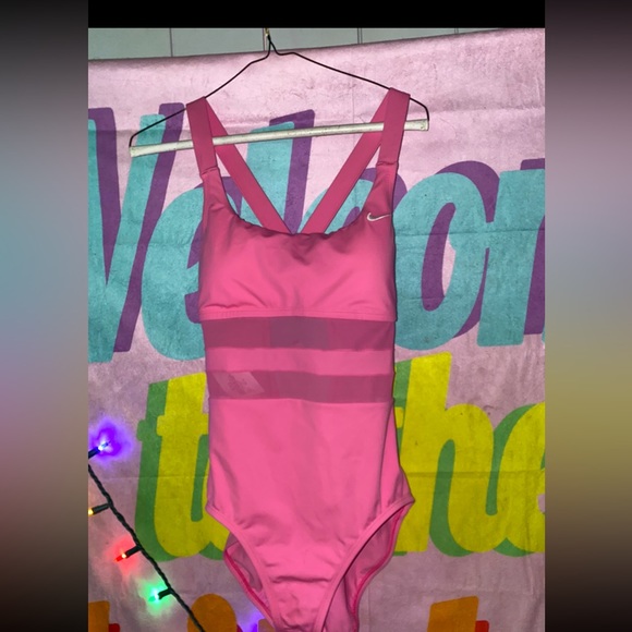 Nike Swim Women's Mesh V-Back One Piece Swimsuit Pink - Picture 1 of 4